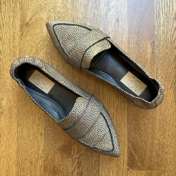 AGL ITALY Micro Pointed Toe Loafers; Polka Dot Print; Size 37 - Picture 1 of 9